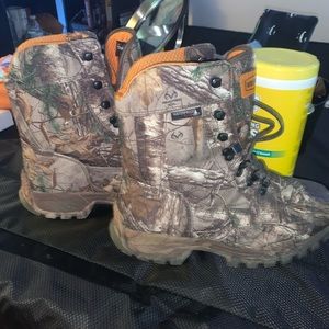 Mens 9 Camo Water Proof Snow Boots